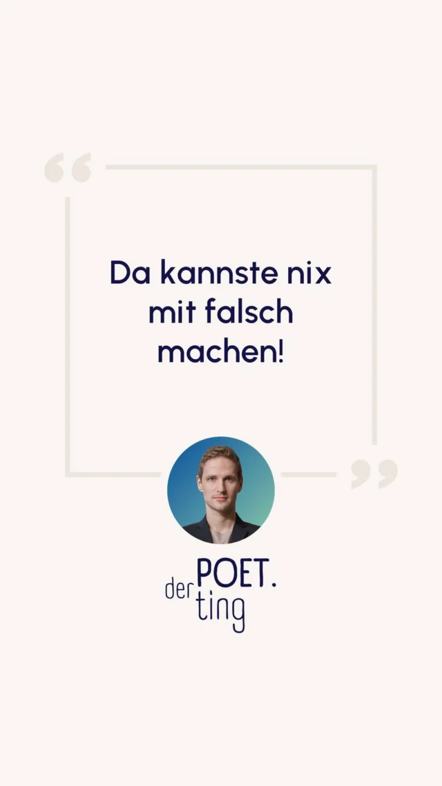 💭 Da kannste nix mit falsch machen 💭
Sie sagen: 
„Mit Weiß kann man nichts falsch machen.“
Doch stell ich mir die Frage:
Worum geht es im Leben denn,
heut und alle Tage?
Würde ich jeden Tag so leben,
stetig nur nach dem Bestreben,
bloß so gar nichts falsch zu machen -
na, dann könnt ich’s doch gleich lassen!
Wo soll denn da der Sinn bestehen,
immer nur Gefahr zu sehen?
Solch Bemühungen sind nichtig,
darum mach es doch gleich richtig!
Experimentier, probier dich aus!
Sowohl im Leben, als auch im Haus.
Mal bist du blau, mal deine Wände.
Mal hats ein gutes und mal ein anderes Ende.
Doch eins hat beides gemein:
So kannst du ganz du selber sein.
Sei kein Duplikat und keine Kopie.
Das bist du nicht und warst du nie!
Leg diese Illusion ad acta,
gefall dir selbst und hab Charakter.
Was ich dir sagen will,
ist nicht zum Lachen.
Es geht im Leben nicht darum,
nichts falsch zu machen.
Sondern viel mehr
und das ist wichtig:
Mach was du willst
und lebe richtig!
/////
Ich freue mich auf dein Feedback! 😊
#raumpoet #gedicht #interiordesign