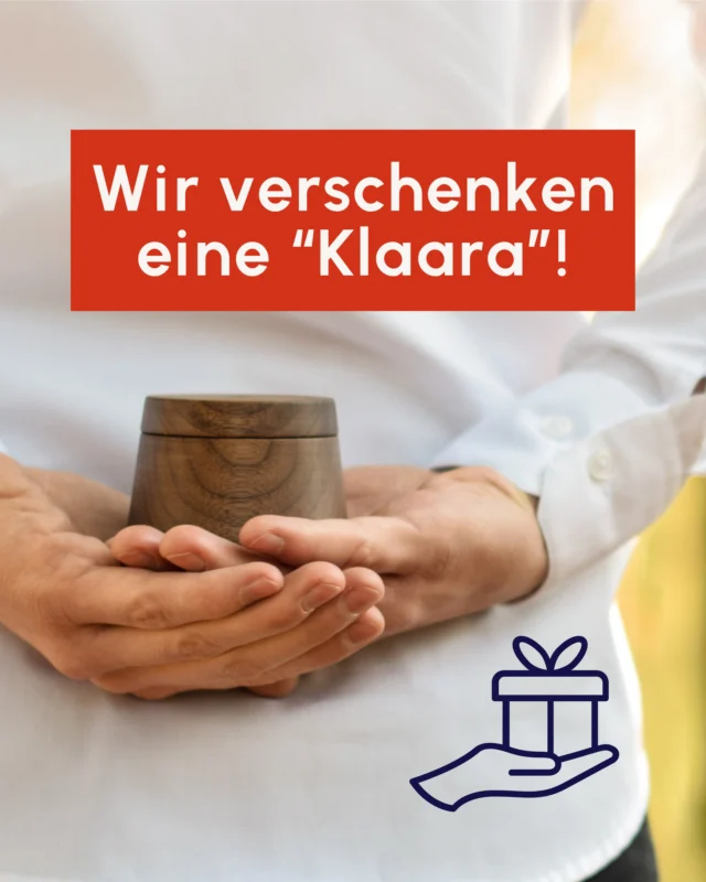 Ja, ist denn schon Weihnachten?! 🎄
Wir verschenken eine unserer handgefertigten Klaara-Wackeldosen aus Nussbaum. Ein besonderes Stück Design, das Bewegung und Freude in den Alltag bringt. 
Du kannst sie nicht kaufen, aber vielleicht bald Dein Eigen nennen. 
Pünktlich vor Weihnachten kommt sie zu Dir nach Hause, perfekt als Geschenk oder zum Selbstbehalten. 🎁
So machst Du mit:
1️⃣ Folge unserem Account
2️⃣ Poste in Deiner Story einen unserer Tipps, der Dir am besten gefällt (und markiere uns darin)
3️⃣ Dein Profil muss öffentlich sein, damit wir Deine Teilnahme sehen können
Alle, die bis zum 14.12.2025 um 23:59 Uhr teilnehmen, haben die Chance auf die Wackeldose.
Der Gewinner wird per Zufall ausgelost und mit Erlaubnis in der Story bekannt gegeben.
Teilnahme ab 18 Jahren. Keine Haftung für Schäden.
Das Gewinnspiel steht in keinem Verhältnis zu Meta. Der Gewinn kann nicht ausgezahlt werden. Der Rechtsweg ist ausgeschlossen.
Viel Glück – wir sind gespannt, welcher Tipp Dich am meisten inspiriert! 💛
Farbfröhliche Grüße
Merle und Kai 🧡💙
#gewinnspiel #verlosung #wackeldose #geschenk #weihnachten